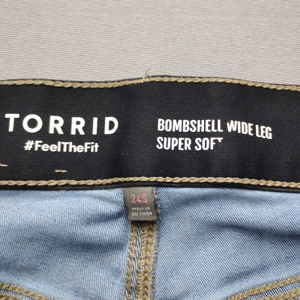 Torrid Bombshell Wide Leg Super Soft Jeans Light Wash Plus Size 24S - Picture 3 of 8